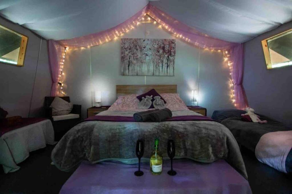 Cosy Woodland Romantic Retreat With Log Fires And Nature Sturry Exteriör bild